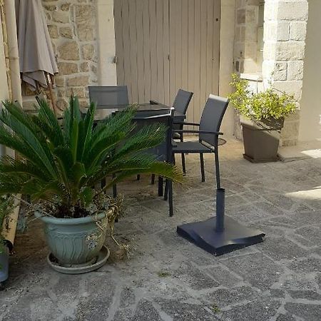 Ma Petite Maison Dans..... Maussane les Alpilles Exterior foto
